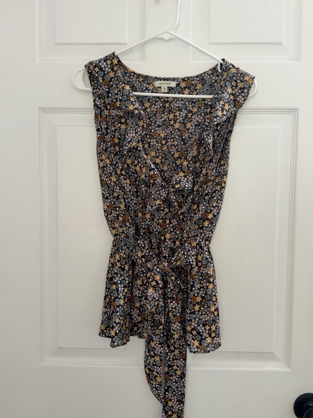 Max Studio Black Floral Tie-Waist Tank